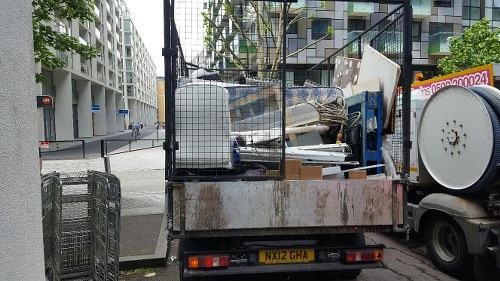 Efficient grab hire transportation in Hounslow